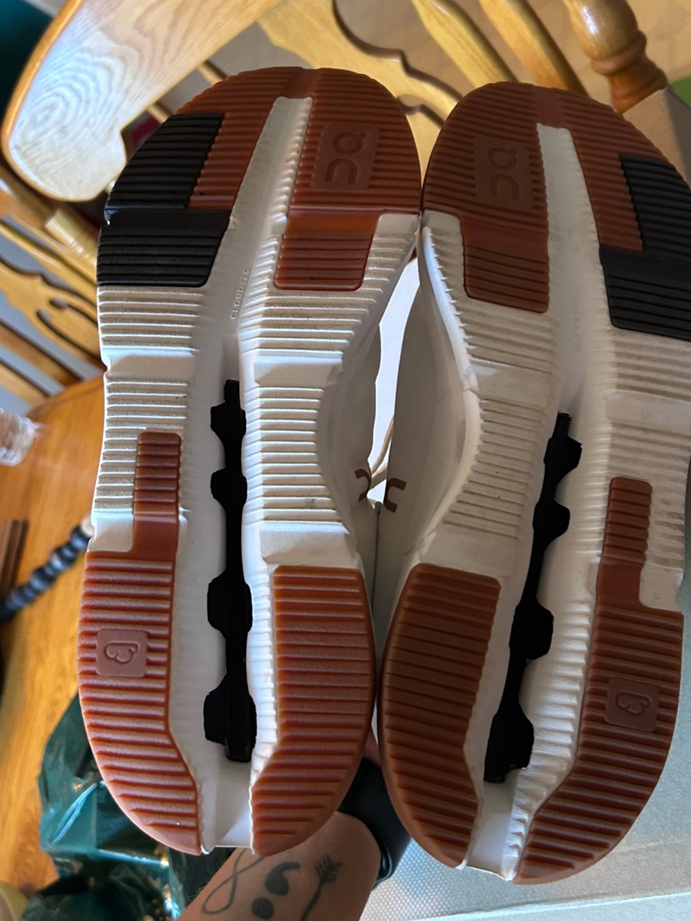 On Running Cloudnova 2 ivory MENS size 12 EUC - Picture 12 of 12